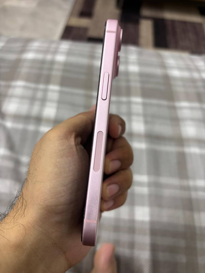 Apple iPhone 15 3