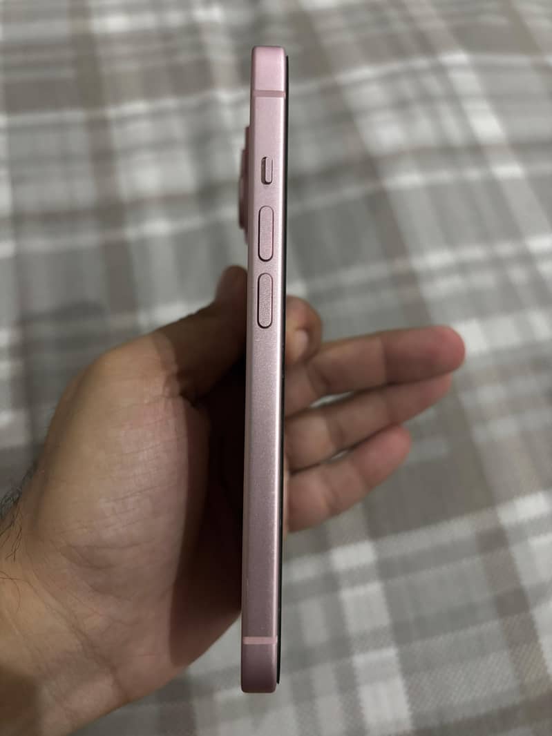 Apple iPhone 15 5