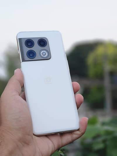 One Plus 10 Pro