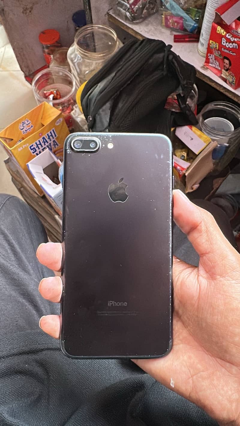 Apple iPhone 7 Plus 1