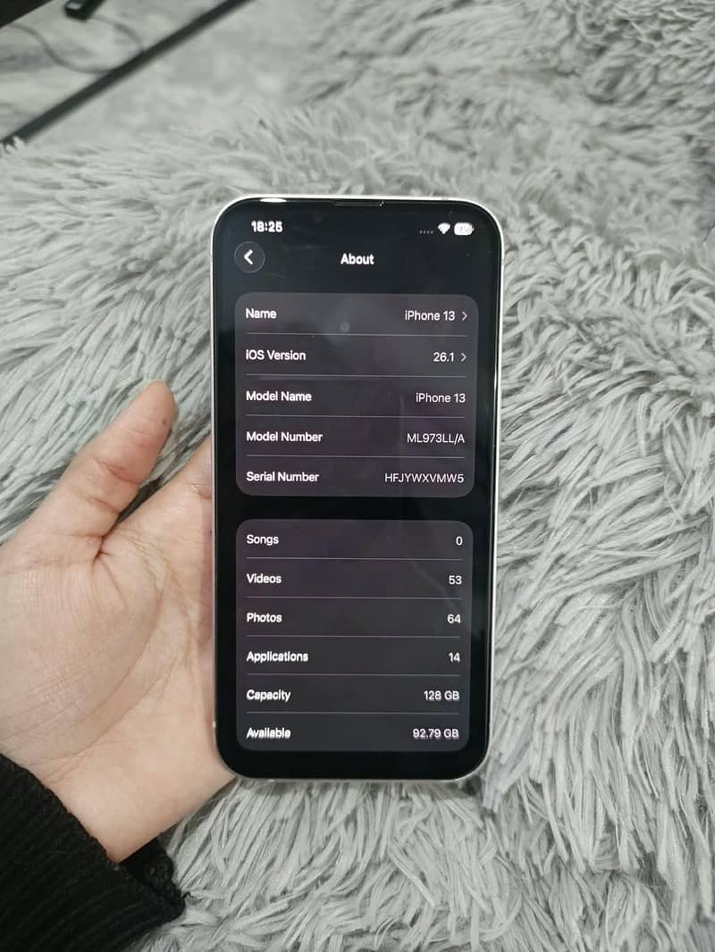Apple iPhone 13 5