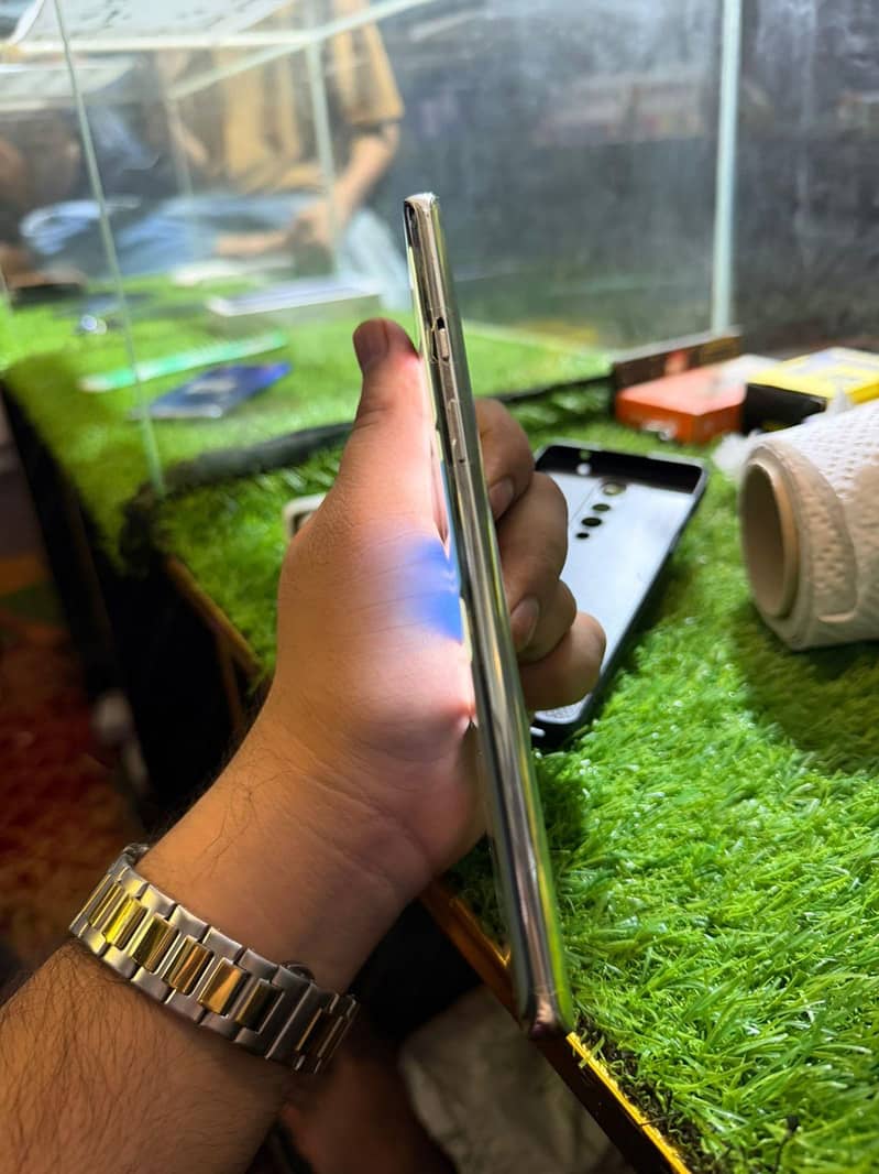 One Plus 8T 4