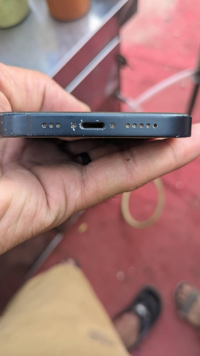 Apple iPhone 13 1