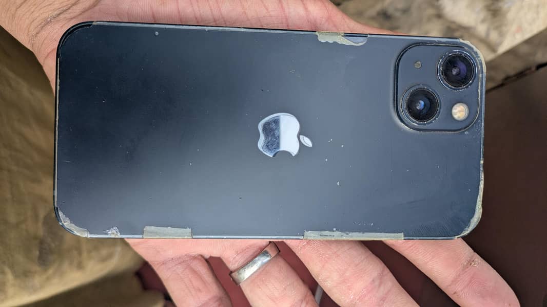 Apple iPhone 13 9