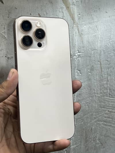 Apple iPhone 16 Pro Max
