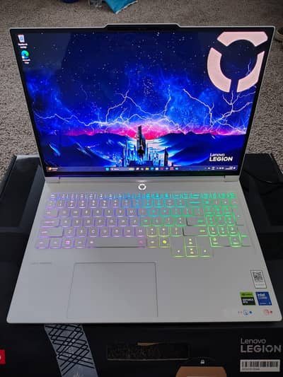 Lenovo Legion 7i – Gaming Monster | RTX 4070 | 32GB RAM | 1TB SSD