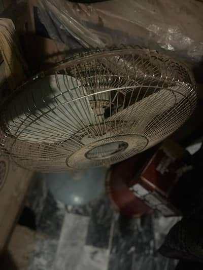 padestal Fan