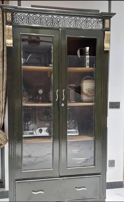 Wood Showcases 4 piece new condition for sale