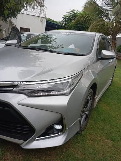 Toyota Corolla Altis Grande X CVT-i 1.8 Beige Interior 2021