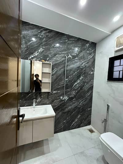 Hot Rental Deal! 5 Marla upper Portion For Rent in Diamond Block Park View City Lahore
