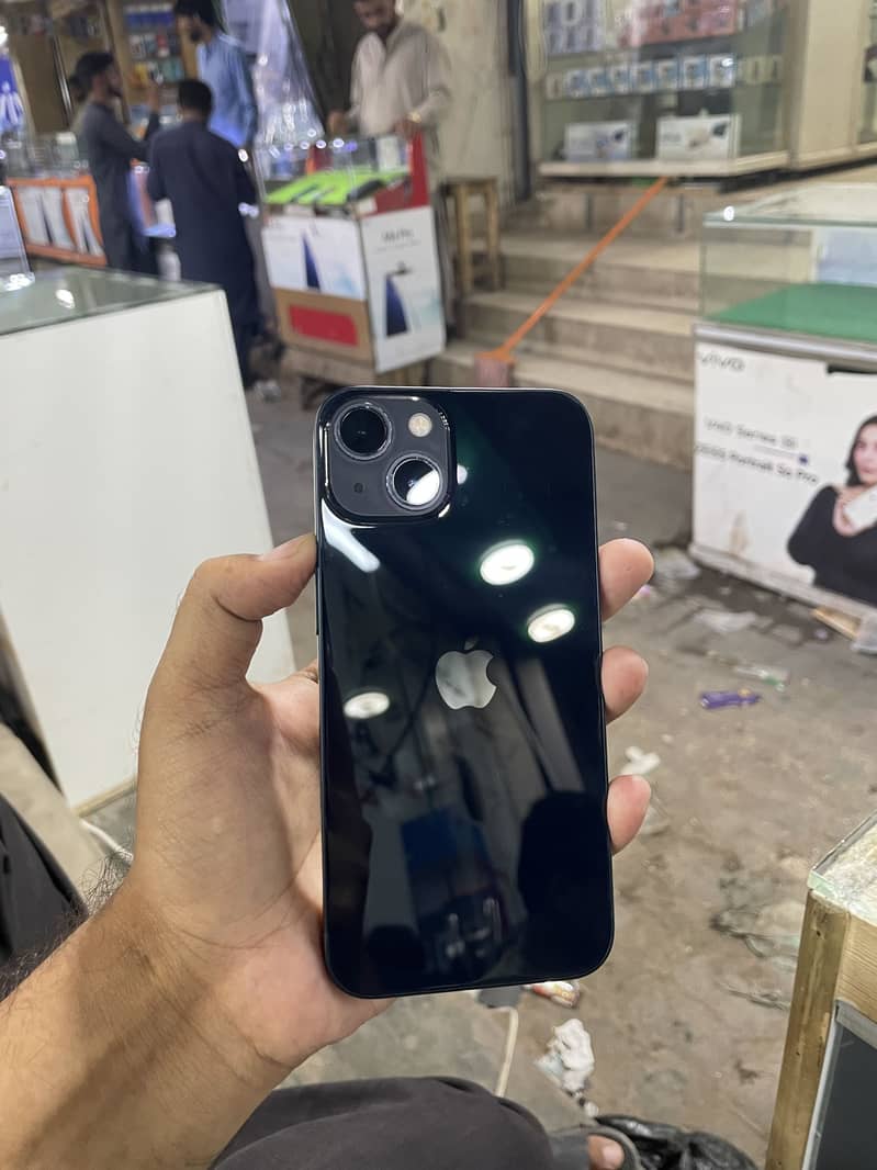 Apple iPhone 13 0