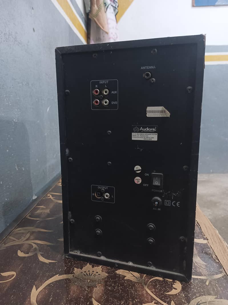 Base Audionic 4