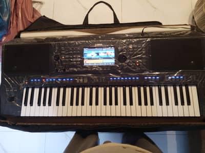 Yamaha PSR SX720