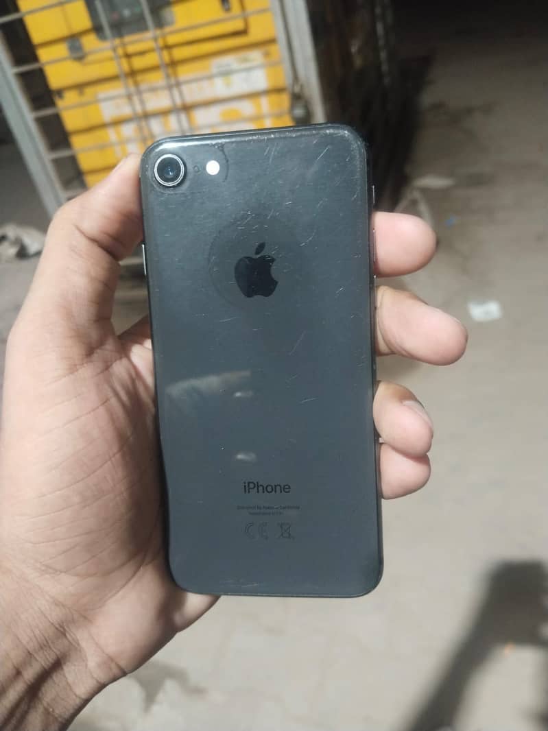 Apple iPhone 8 0