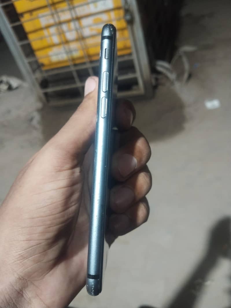 Apple iPhone 8 2