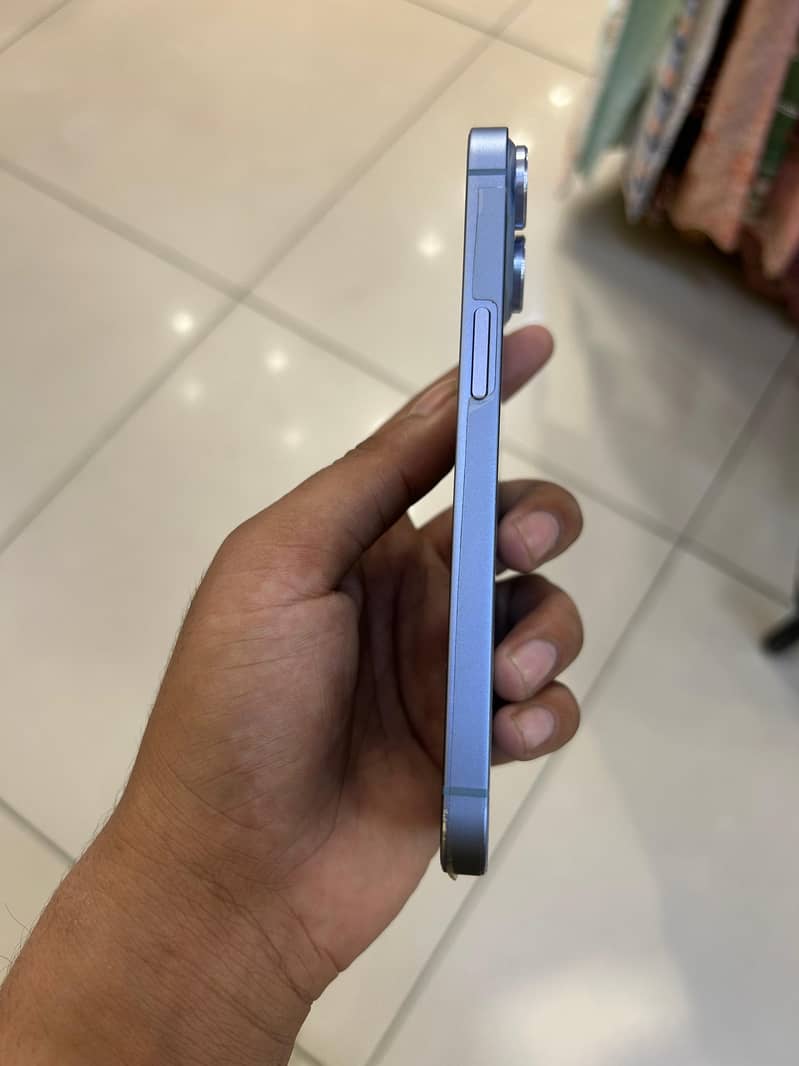 Apple iPhone 14 4