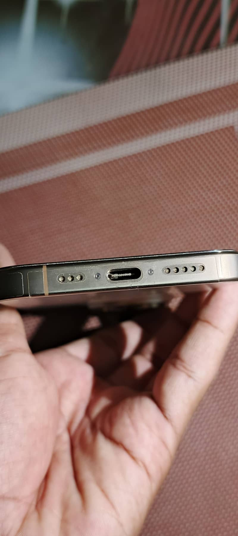 Apple iPhone 16 Pro 1