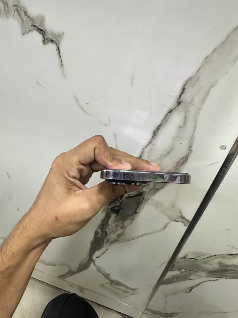 Apple iPhone 14 Pro Max 2