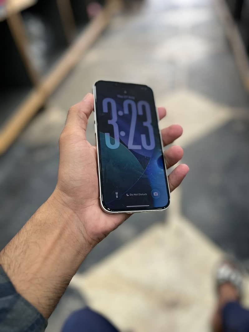 Apple iPhone 13 2