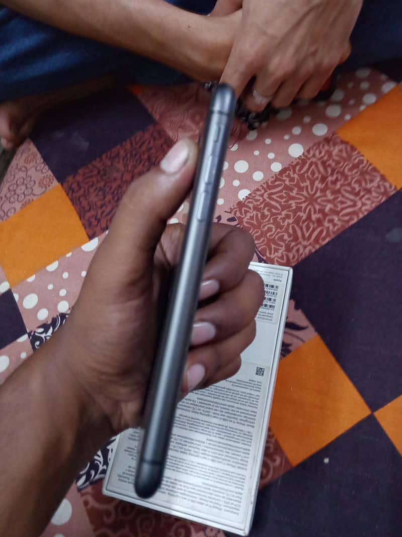 Apple iPhone 11 1