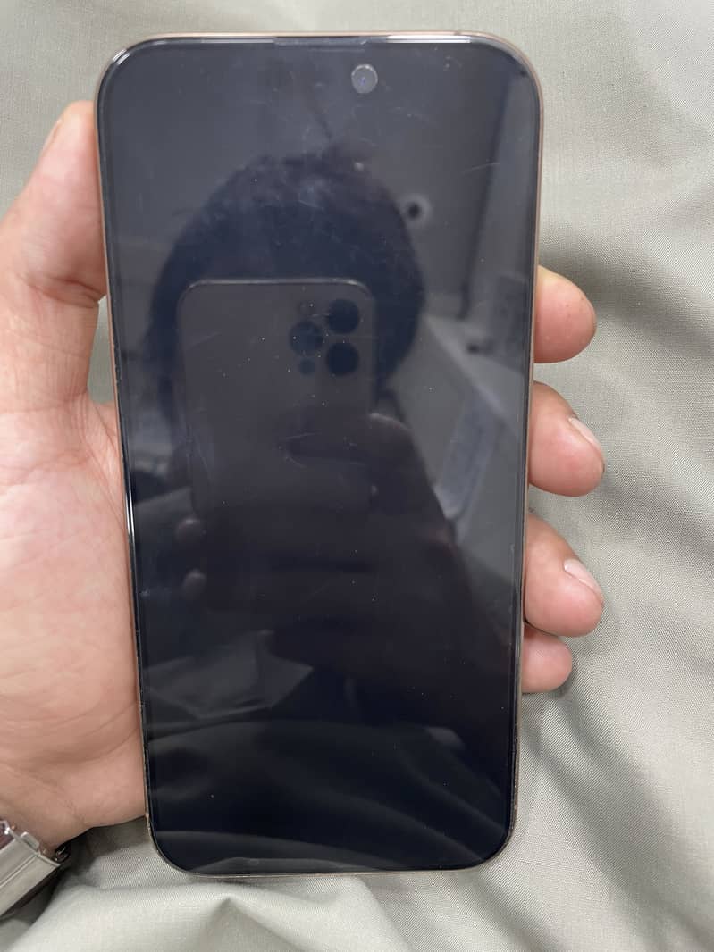 Apple iPhone 16 Pro Max 6