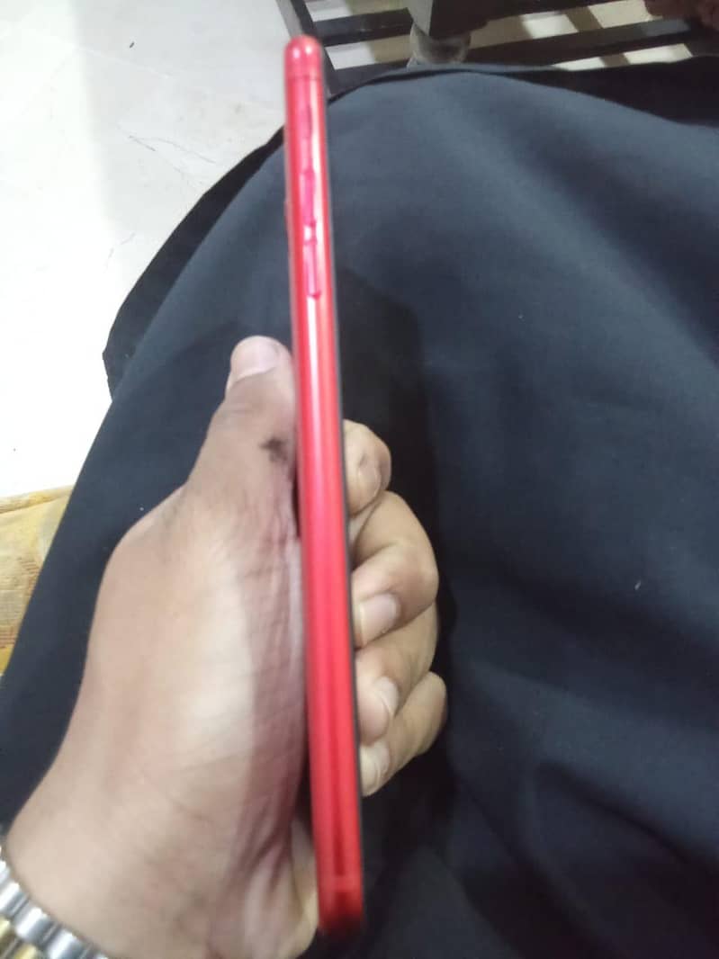 Apple iPhone 8 Plus 4