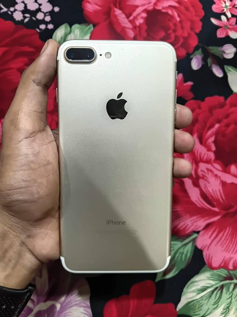 Apple iPhone 7 Plus 0