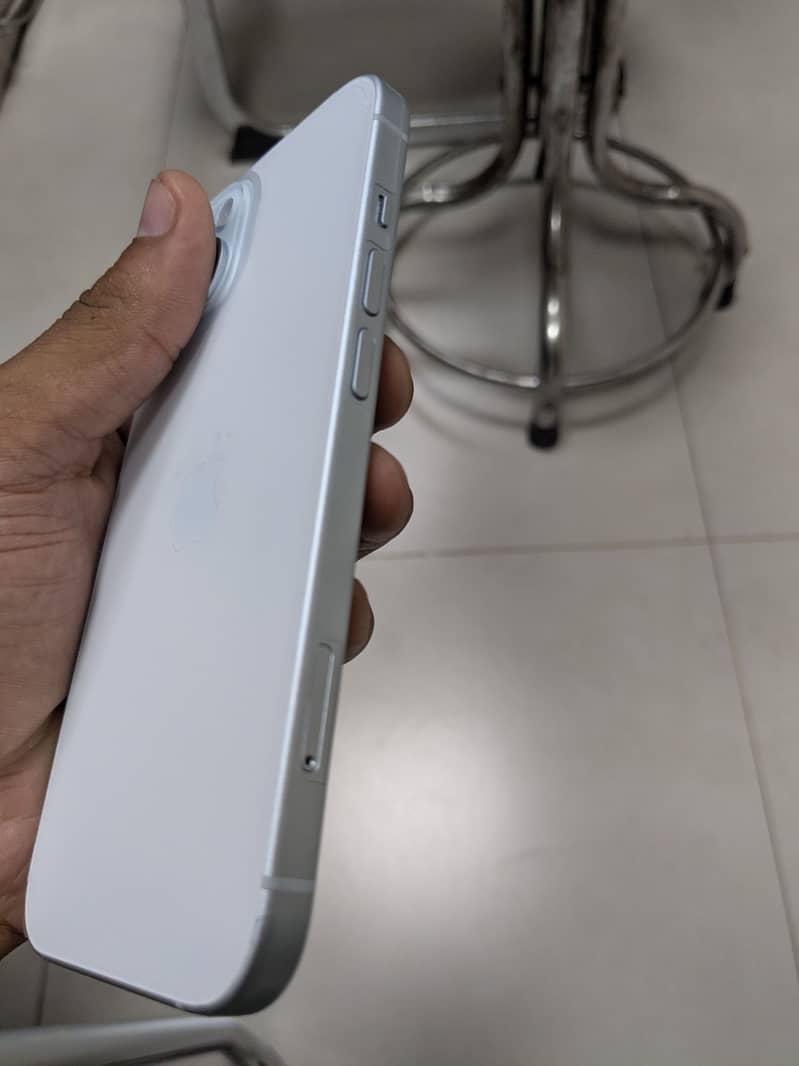 Apple iPhone 15 5