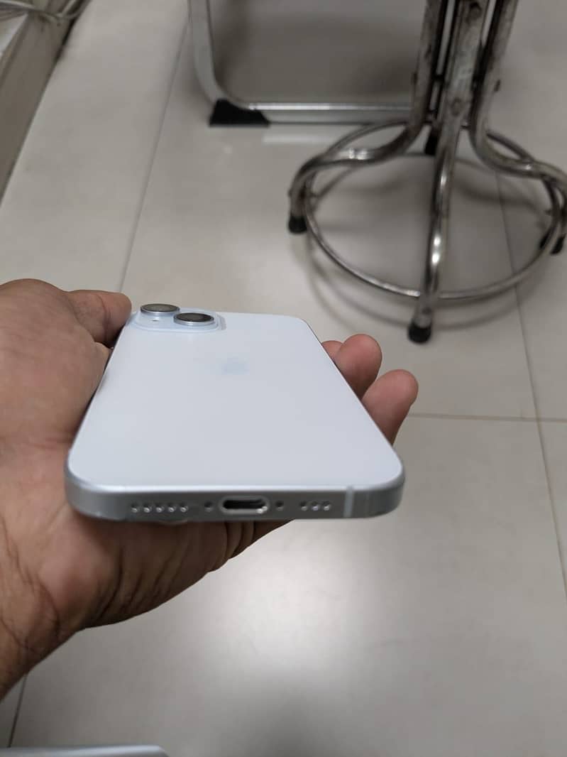 Apple iPhone 15 7