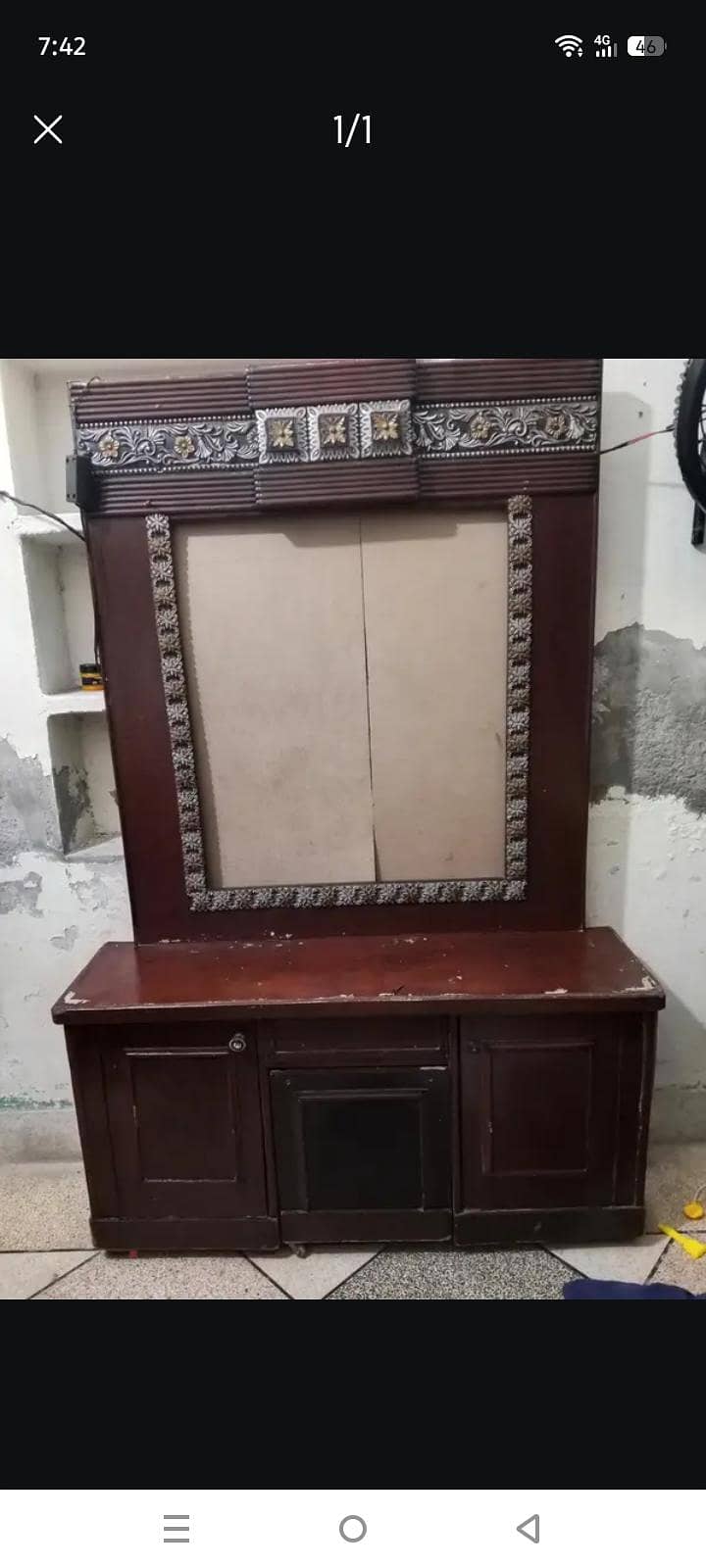 used dressing table without mirror 0