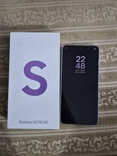 Samsung Galaxy S21 FE 5G —256GB — Lavender