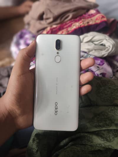 **Oppo F11 – 8GB RAM | 256GB ROM**