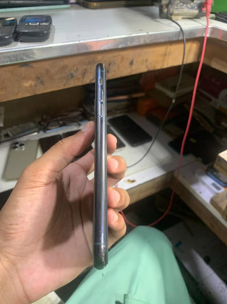 Apple iPhone 11 Pro Max 1