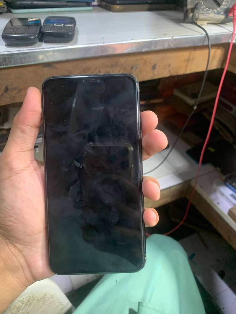 Apple iPhone 11 Pro Max 3