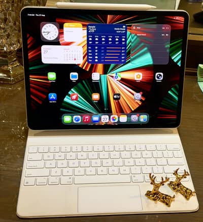 Apple iPad Pro 13” + APPLE MAGIC KEYBOARD 300$ + APPLE PENCIL