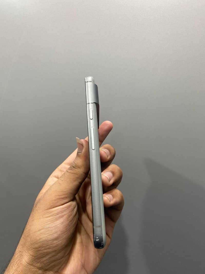 Google Pixel 8 3