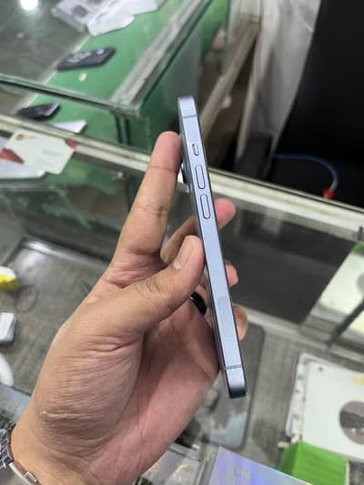 Apple iPhone 14