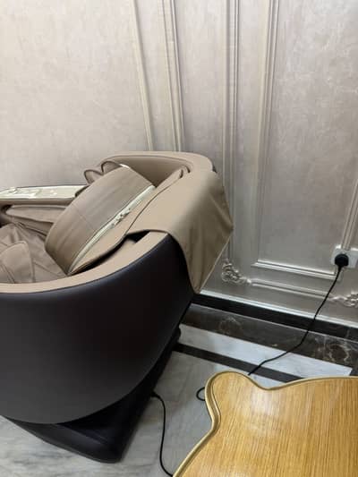 Massage chair with zenex massage pillow  zero beyond wellness onyx pro