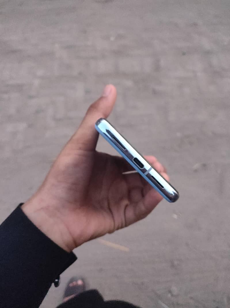 Google Pixel 8 Pro 3