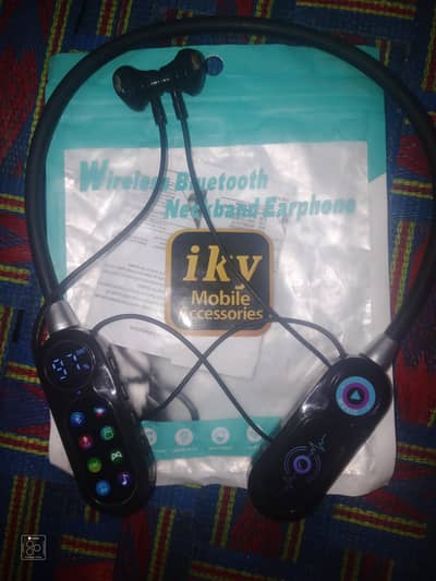 Bluetooth headphones
