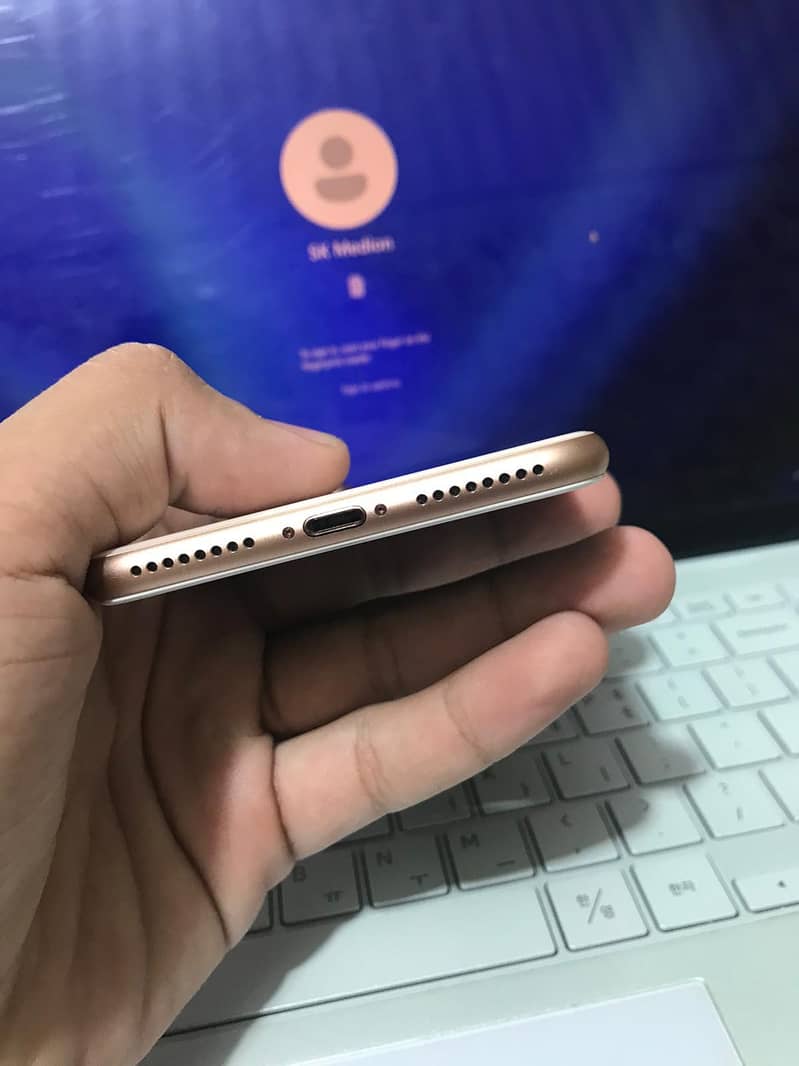 Apple iPhone 8 Plus 2