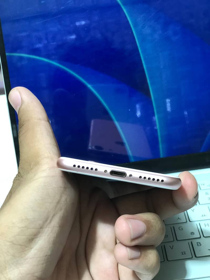 Apple iPhone 8 Plus 6
