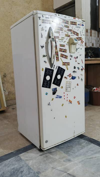 HAIER BED ROOM SIZE FRIGE