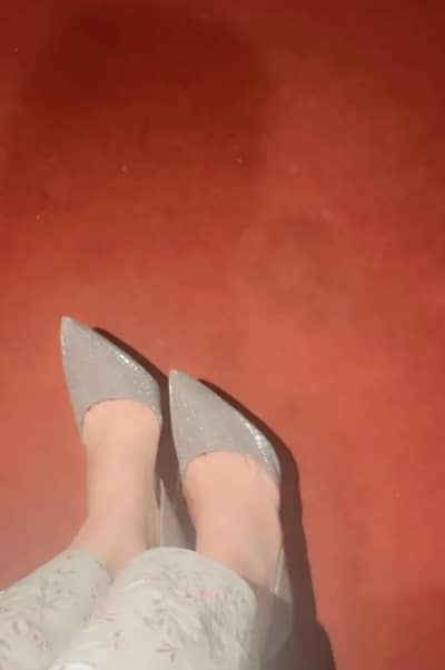 New heels comes from Germany not even used once