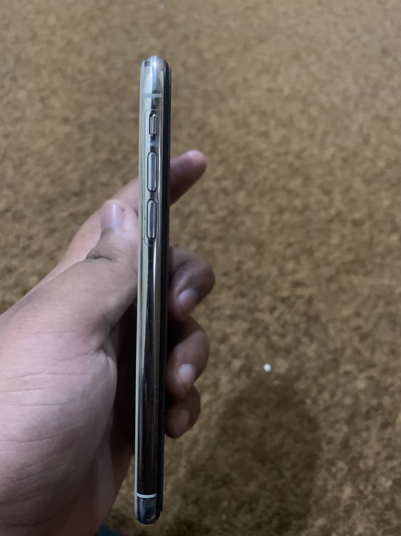 Apple iPhone X 2
