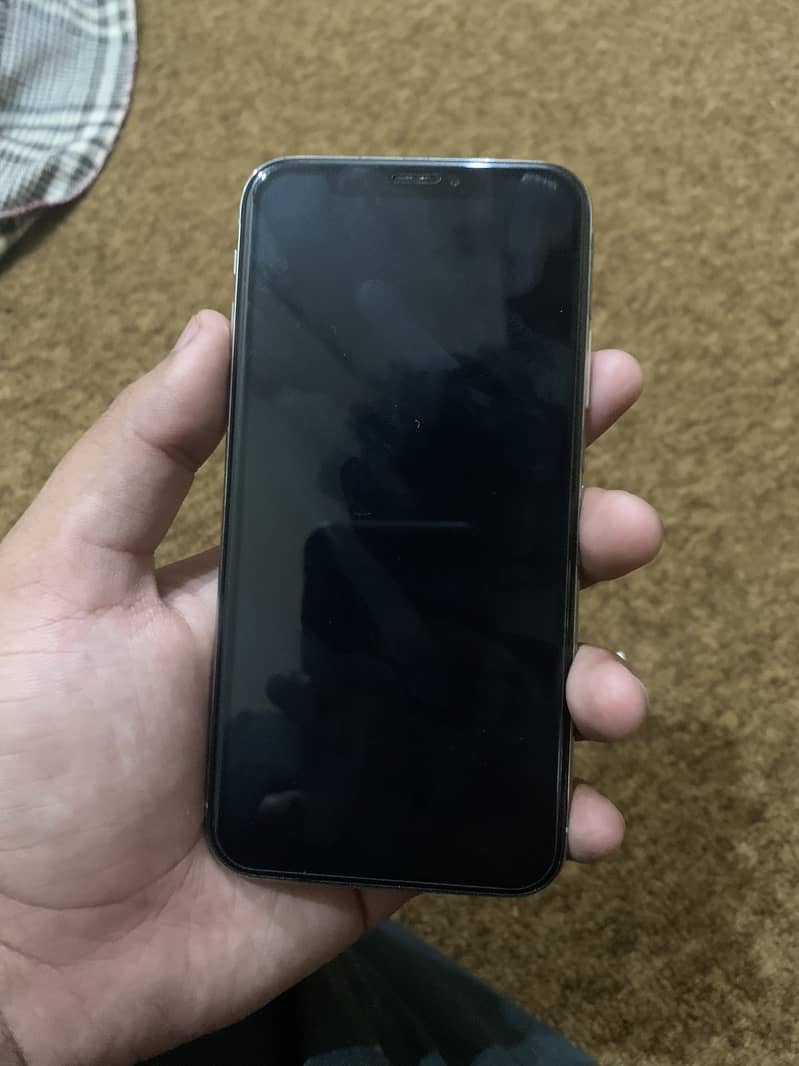 Apple iPhone X 4