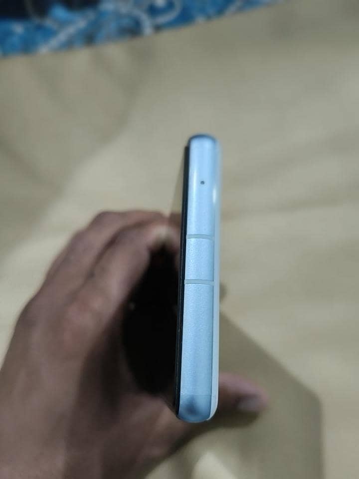 Google Pixel 7a 2