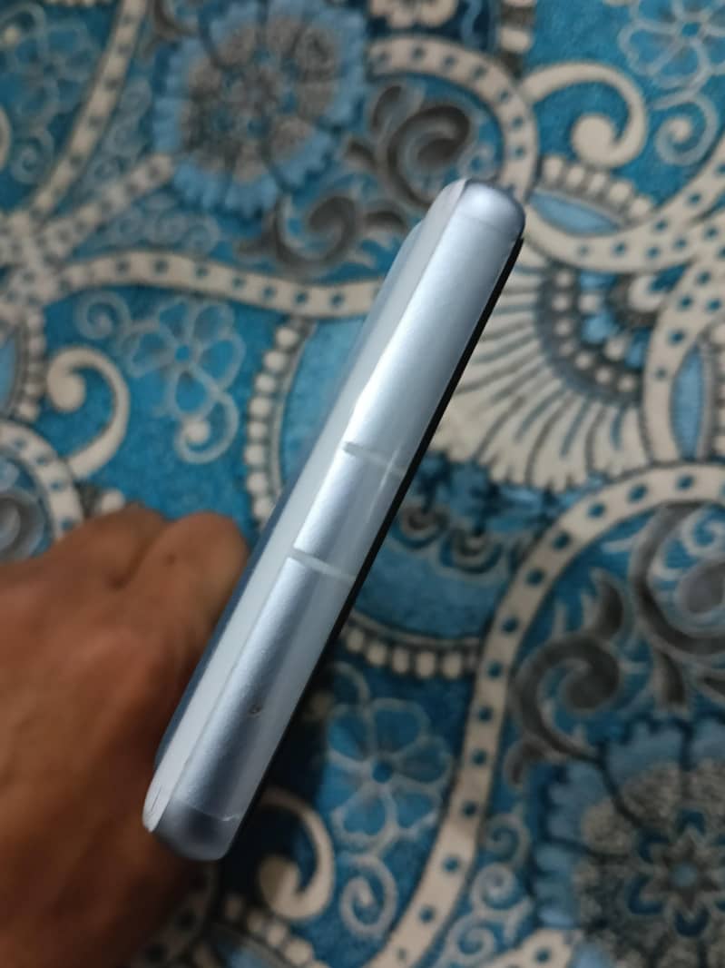 Google Pixel 7a 5