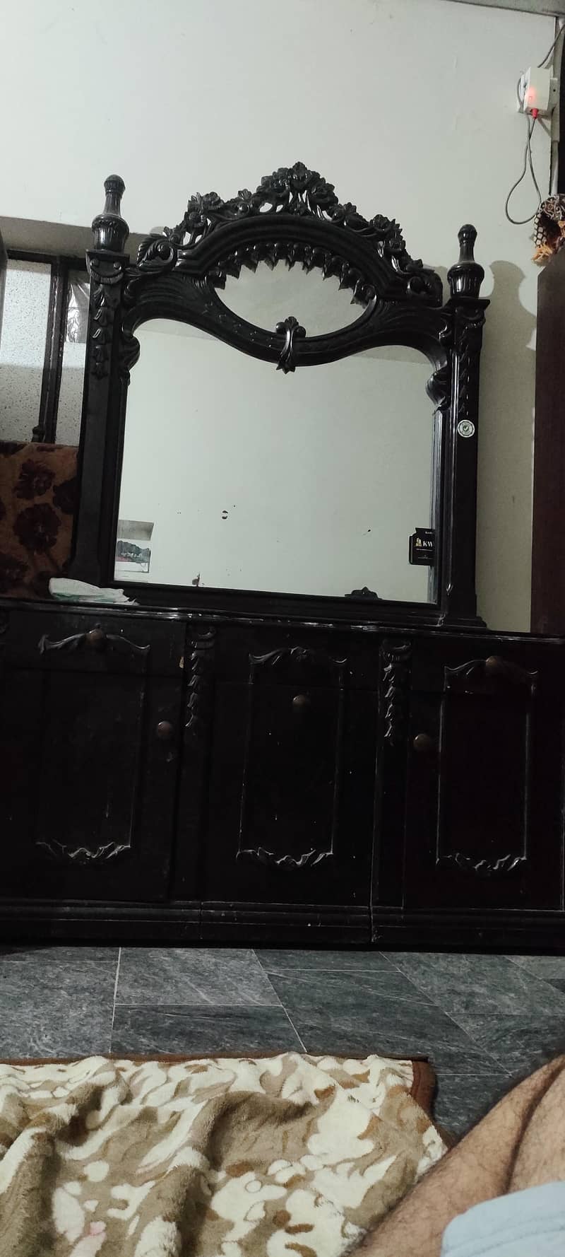 bed and dressing table 1