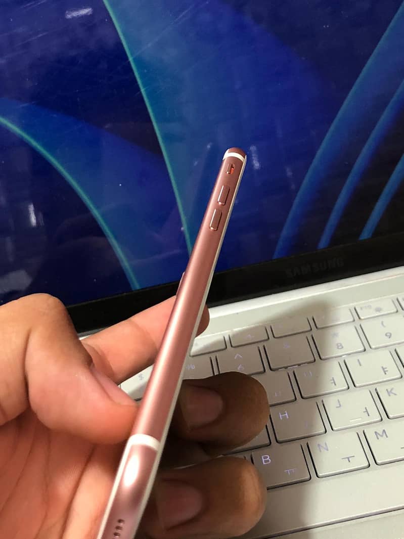 Apple iPhone 7 2